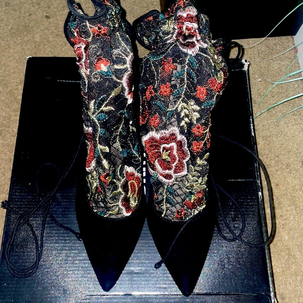 Zara Laces/ with drawstring at the top Heels